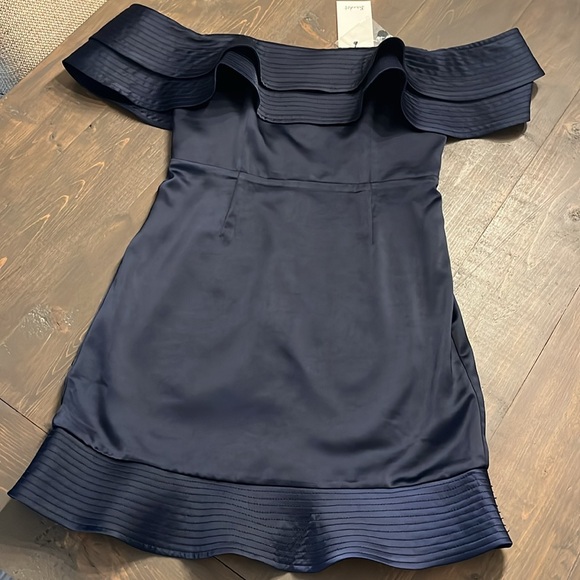 NWT Bardot Athena Frill Off the Shoulder Dress - Picture 4 of 7